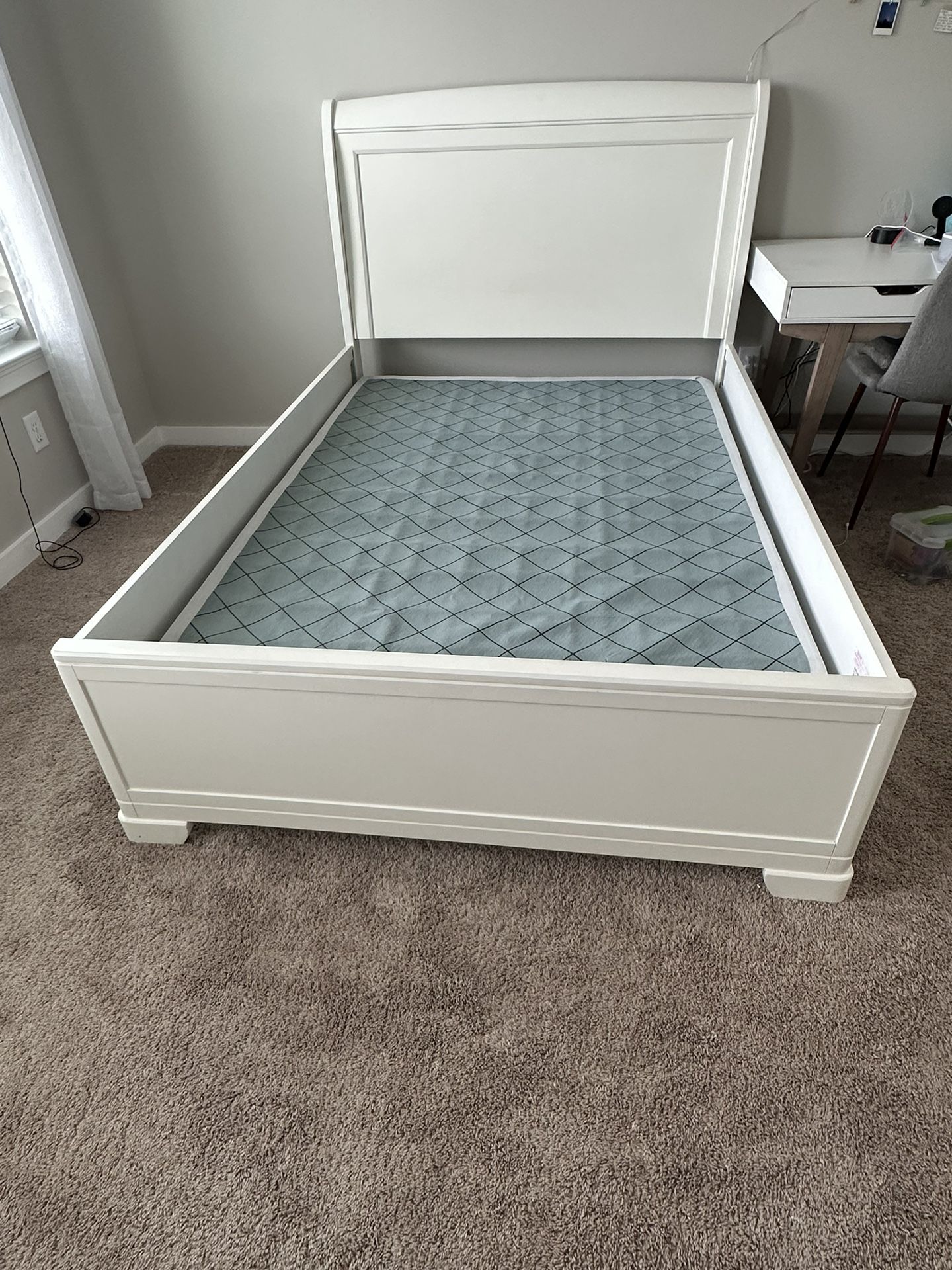 3 Piece Bedroom Set - Full Size