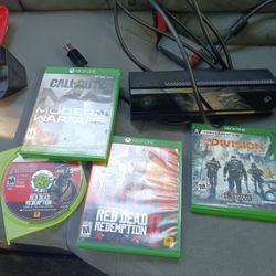 Xbox 1 Kinect And 3 Xbox 1 Games And One Xbox 360 Game