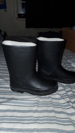 black rain boots size 1-2