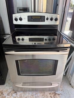 GE Electric Stove