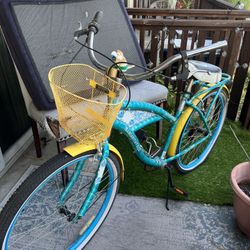 Used 26" Margaritaville 7 Speed Adult Cruiser Bicycle,