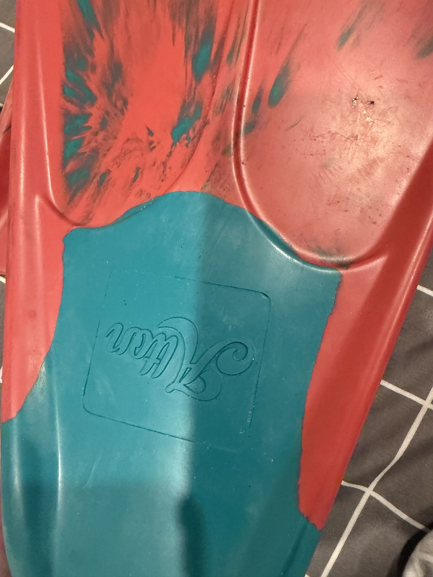 Large Fins