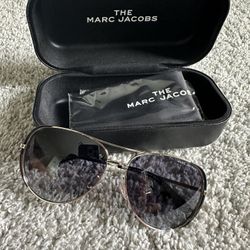 Marc Jacob’s Pilot Aviator Sunglasses 