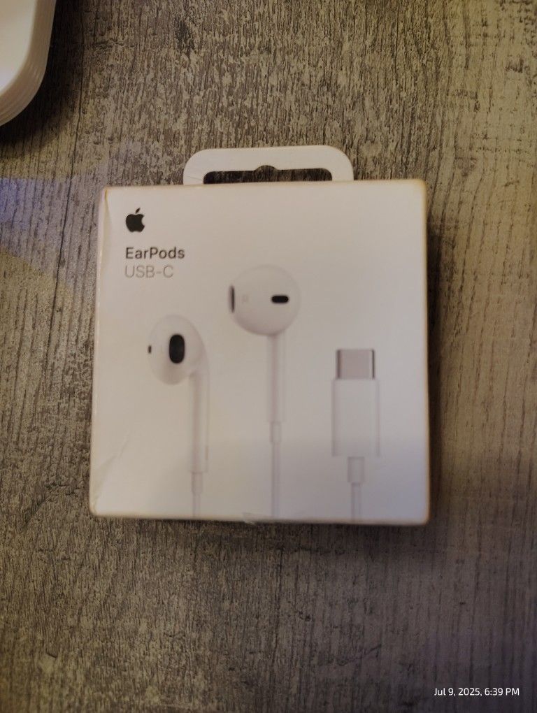 Apple EarPods Headphones