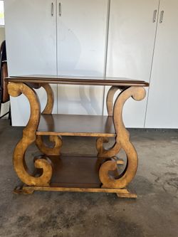 Nice wood End Table LayZBoy