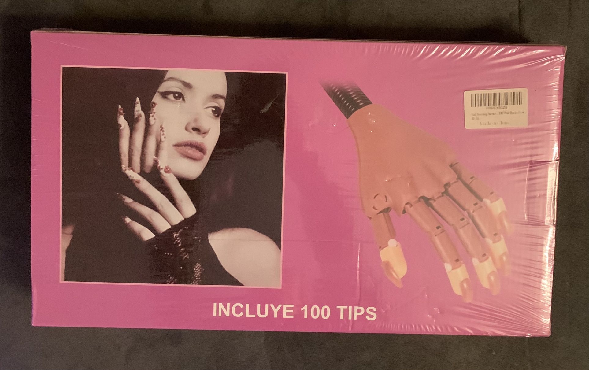 Practice Hand for Acrylic Nails-Flexible Moveable Nail Training Hand Kit + Tips