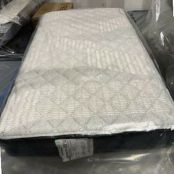 Queen MATTRESS -