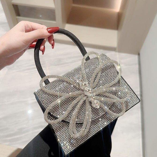 Women's Shiny Bow Rhinestone Clutch