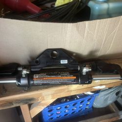 Sea Starr Hydraulic Steering Ram!! Like New!  