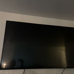 Tv 65” Roku And Wall Mount