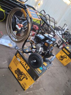 Dewalt 3600 psi at 2.5 gpm honda gx200 with online aaa triplex pump cold water professional gas pressure washer
