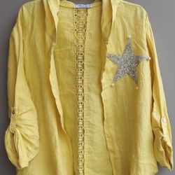 YELLOW UNIQUE DESIGNED LOOSE JACKET FROM ITALY 🇮🇹 💛PRICE IS FIRM!!