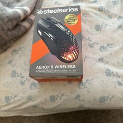 SteelSeries Aerox 5 Wireless