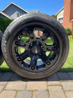 6 Lug Nut Rims & TIRES/ Rines & LLANTAS De 6 birlos (6x5.5) Size: 17”