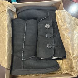 UGG AUSTRALIA BAILEY TRIPLET BOOTS - Size 7