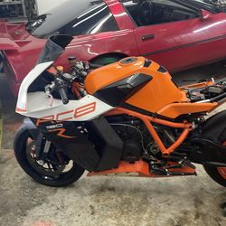 2014 ktm rc8r 1190