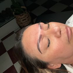 Permanent Eyebrows 