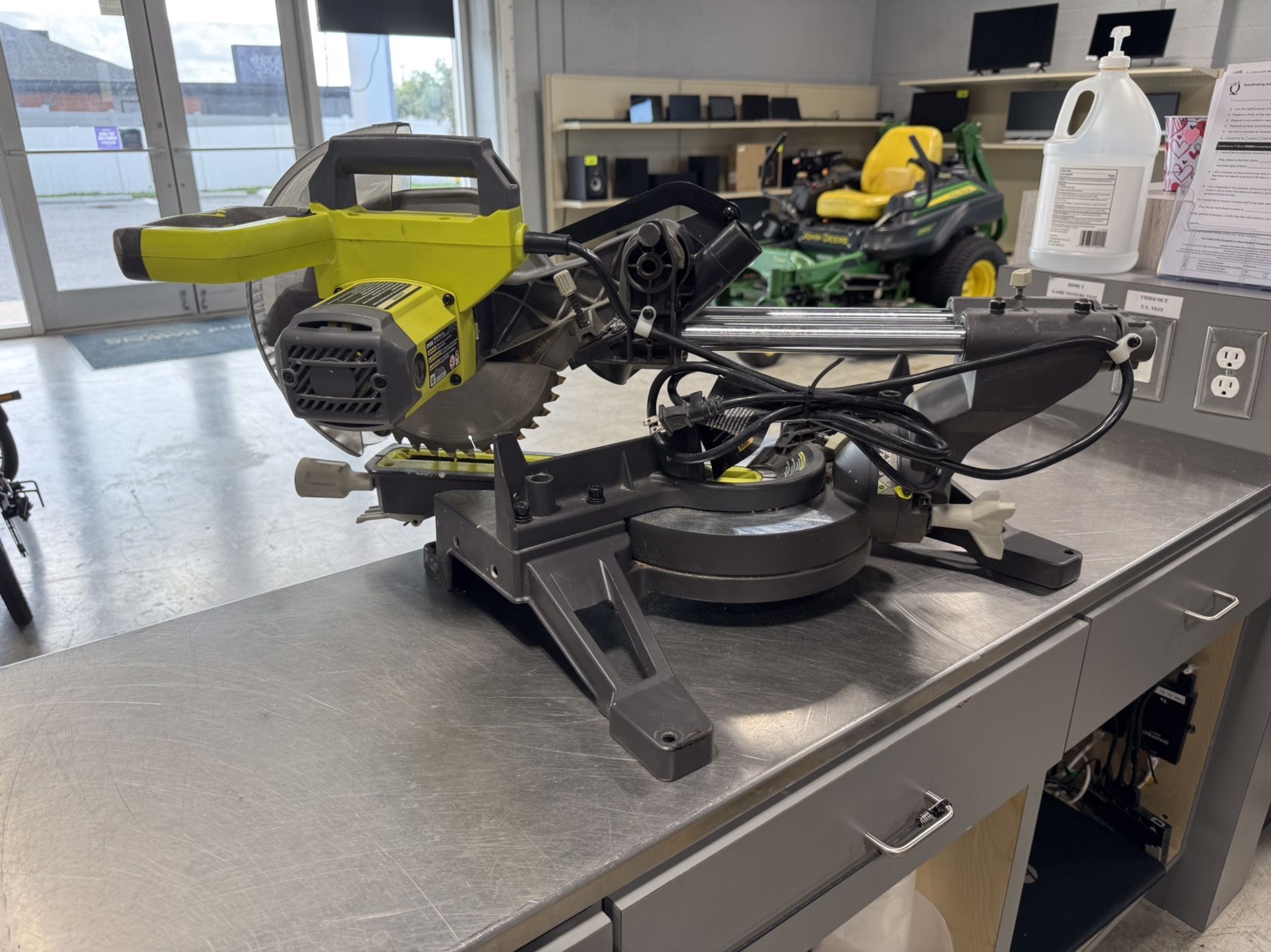 RYOBI SAW
