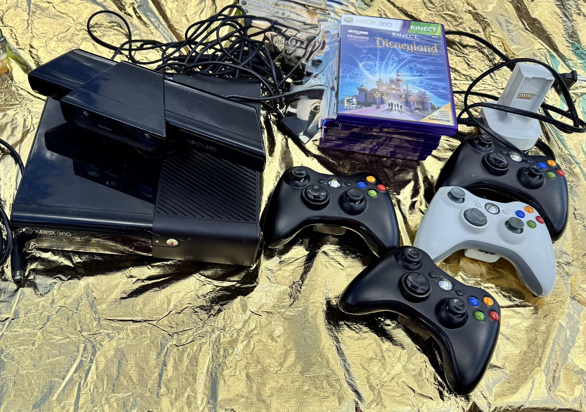 XBOX 360 CONSOLE WITH GAMES KINECT AND CONTROLLERS