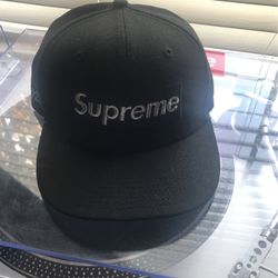 Supreme 7 1/4 Fitted Hat Brand New