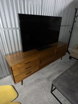 Urgente For Sale. Furniture- Storage 