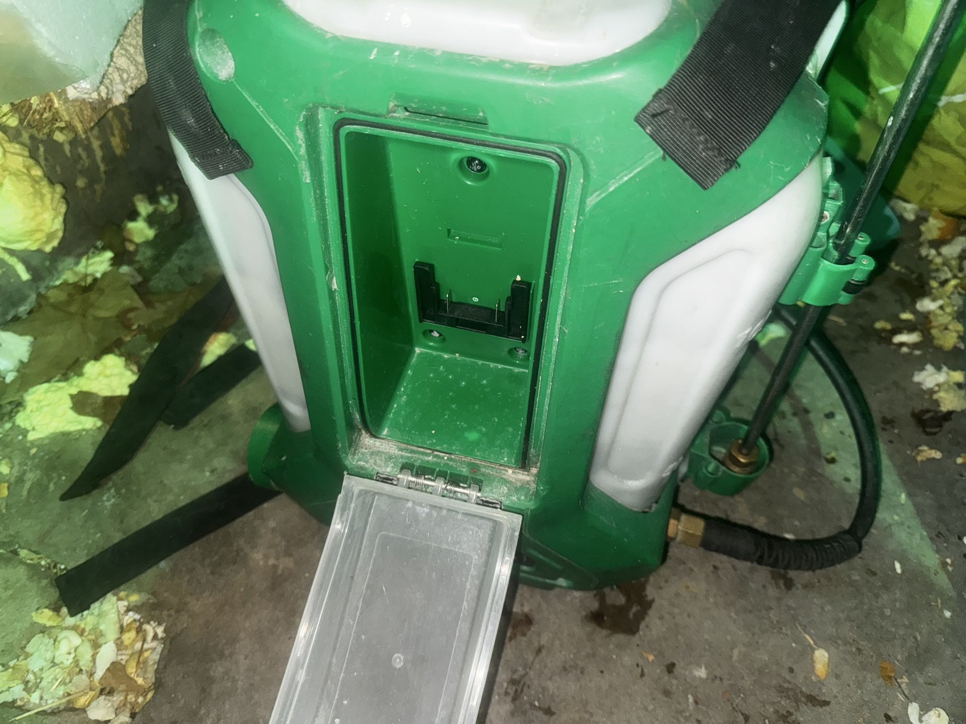 Alientab Back Battery Sprayer For Lawn And Pest Control Inventor Pro 5