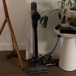 LG CORDLESS VACCUM