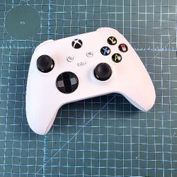 XBOX SERIES CONTROLLER WHITE