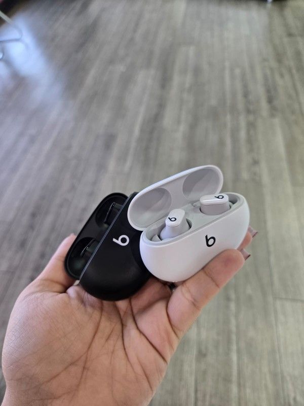 Beats Studio Buds!Financing Available Only 50 Down