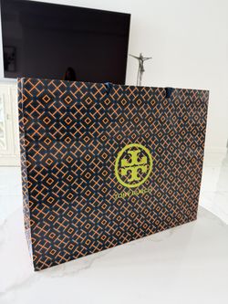 Paper Bag Tory Burch 20x16x6 Inches