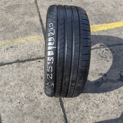 One 255/40/20 Pirelli Pzero 