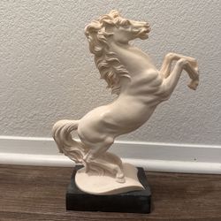 Beautiful Vintage Italian Horse Sculpture 