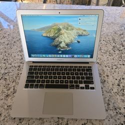 Apple Macbook Air - Like New