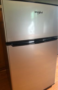 Whirlpool mini fridge