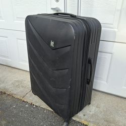 Suitcase w/Wheels 31in
