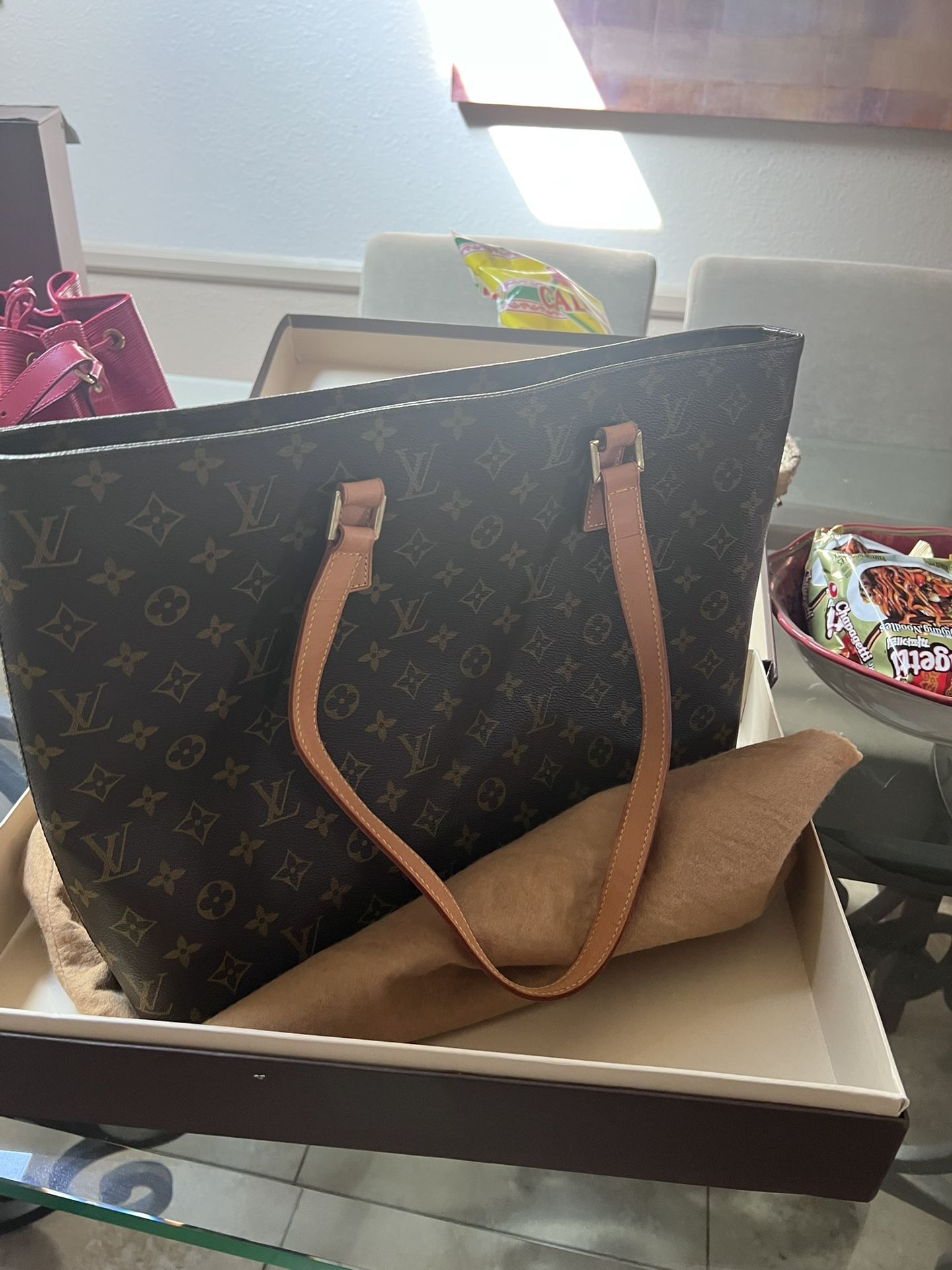 Loui Vuitton Loco