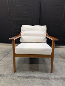 Scandinavian Lounge Chair by Levity