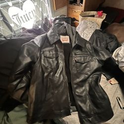 Levi Leather Jacket Size Large 