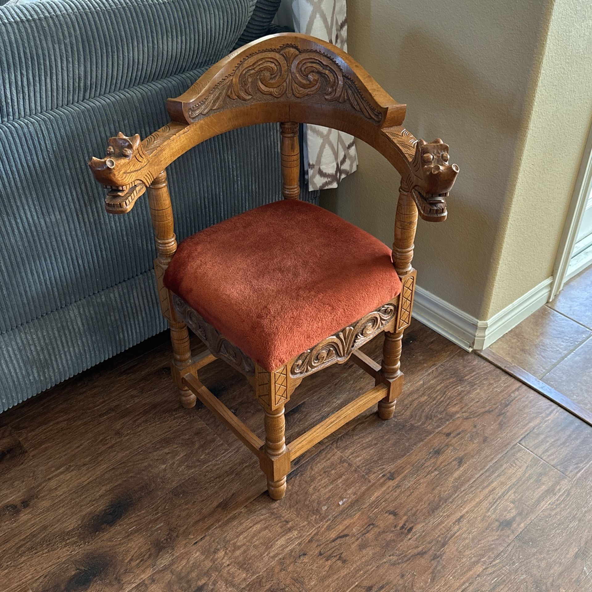 Hand Carved Norwegian Wood Dragon/Throne Chair