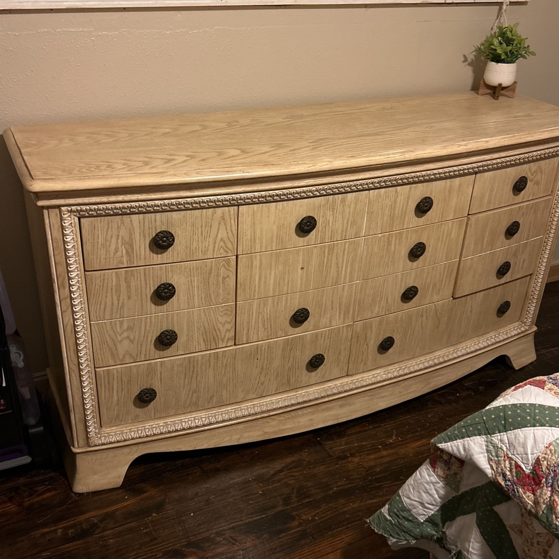 Heavy Duty Dresser - PENDING PICK UP