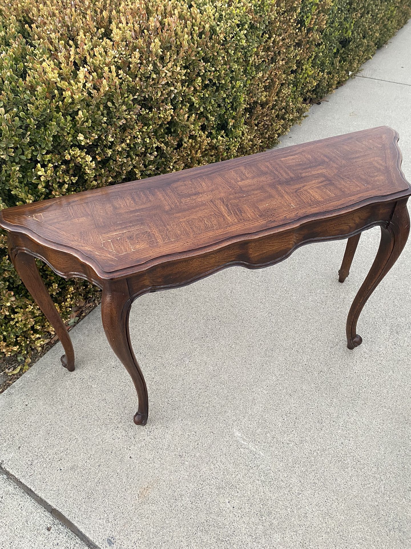 Beautiful Vintage Console Sofa Table