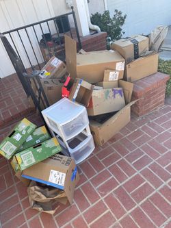 Free cardboard for recyclers