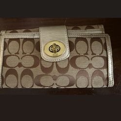 Coach Turnlock Wallet