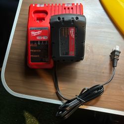 New!  Milwaukee M18 Battery With Charger