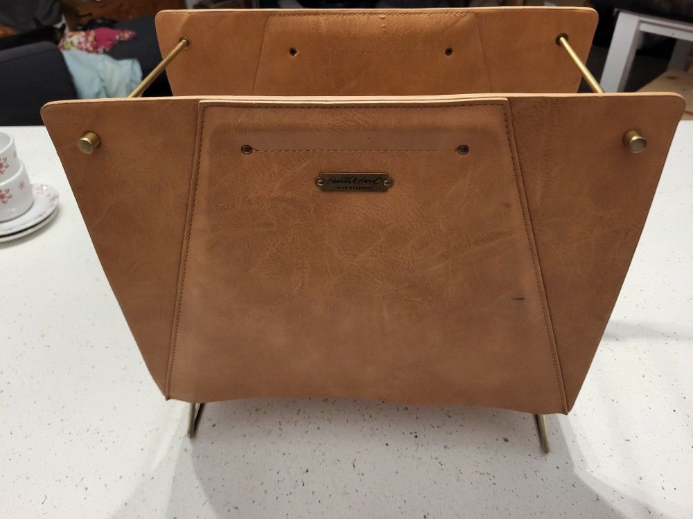 Hearth And Heart With Magnolia Magazine Stand Rack