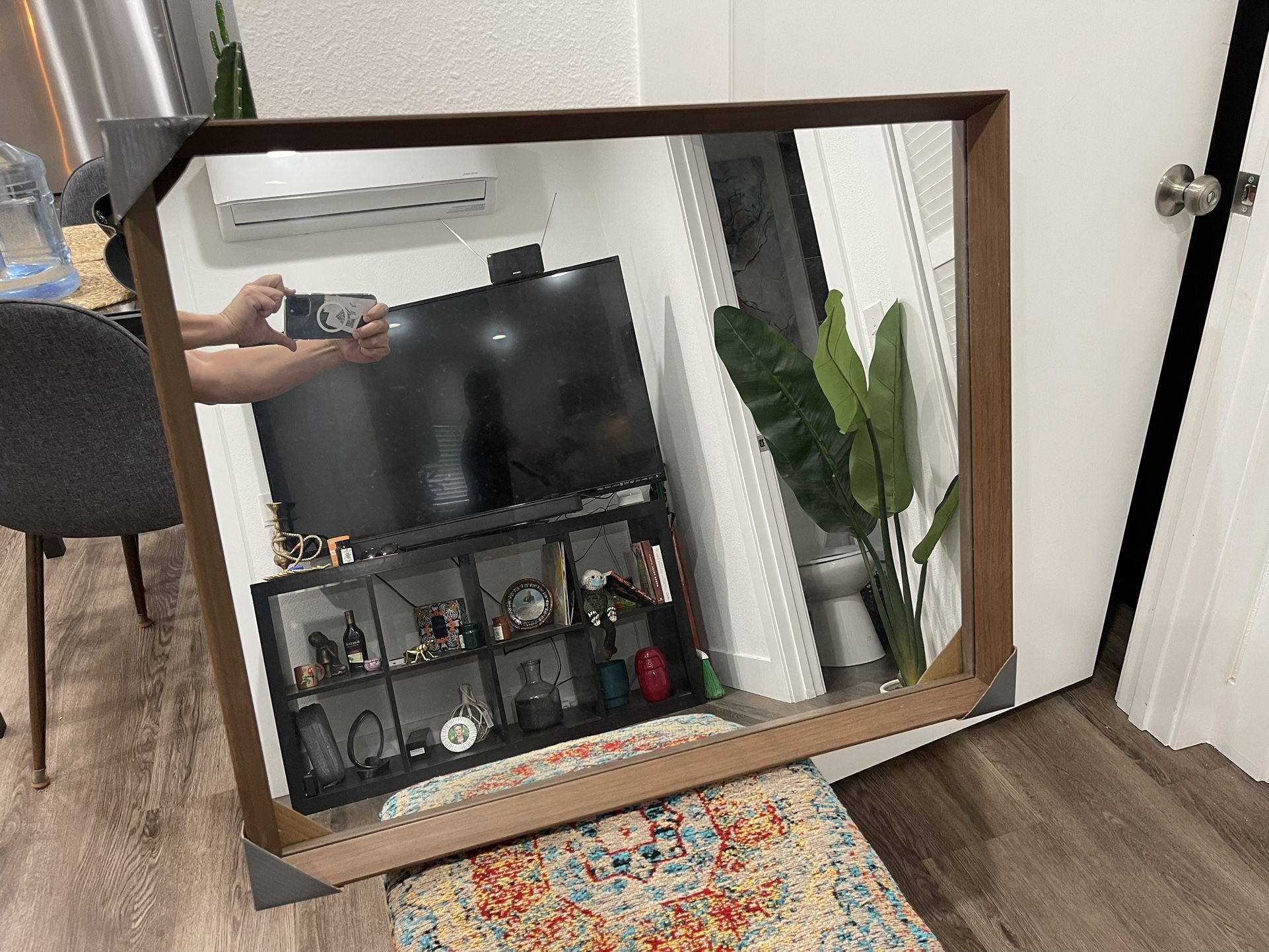 Hanging Mirror New 32x26