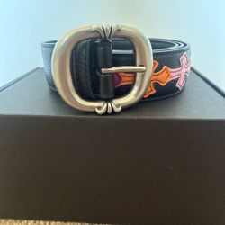 Unisex black leather belt