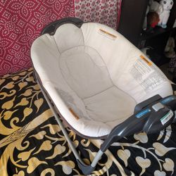 Graco Pack 'n Play Newborn Napper & Changing Pad Attachment