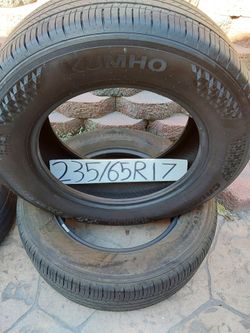 Kumho 235/65R17 Tires – Set of 2
