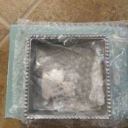 Mariposa Napkin Holder With Napkins And Sunflower Weight